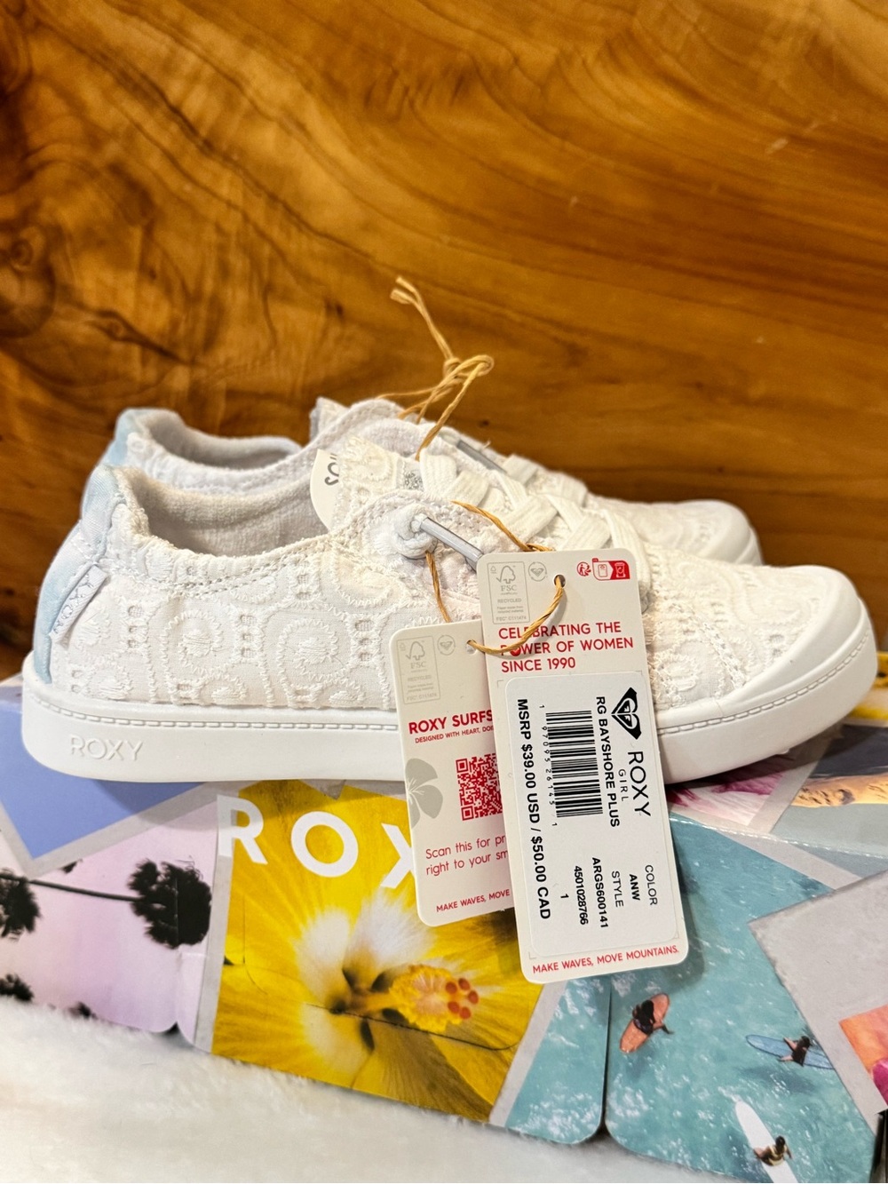 Roxy Kids White Lace-Texture Slip-On Sneakers